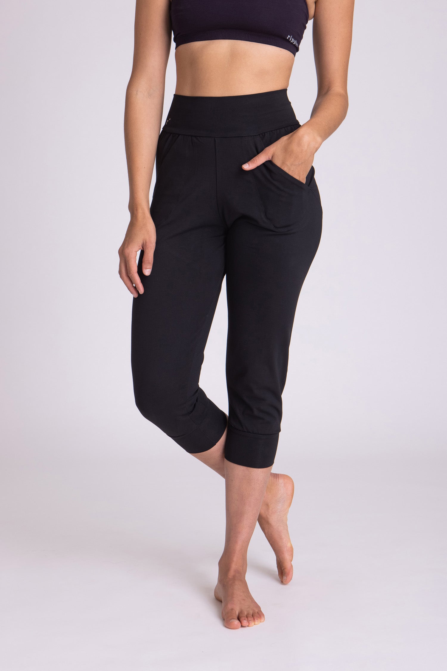 Black Organic Cotton Leggings, Cropped Leggings, Yoga Pants, Best Leggings,  Organic Yoga Pants, Black Capri Leggings, Loungewear, Eco Pants 