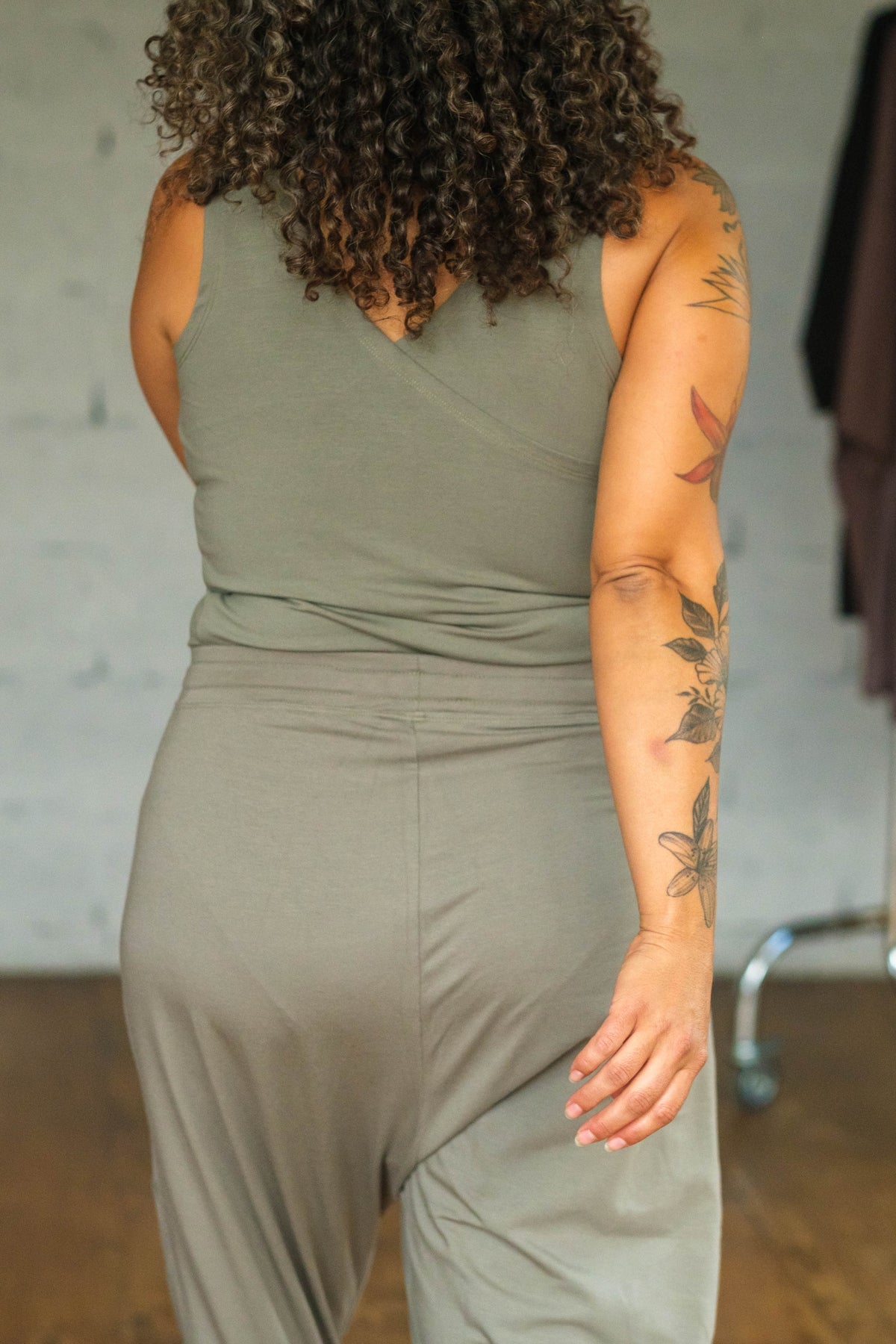 Soft Madal V Back Tank Top