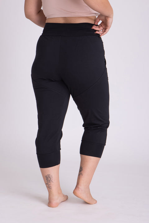  Black Capri Pants